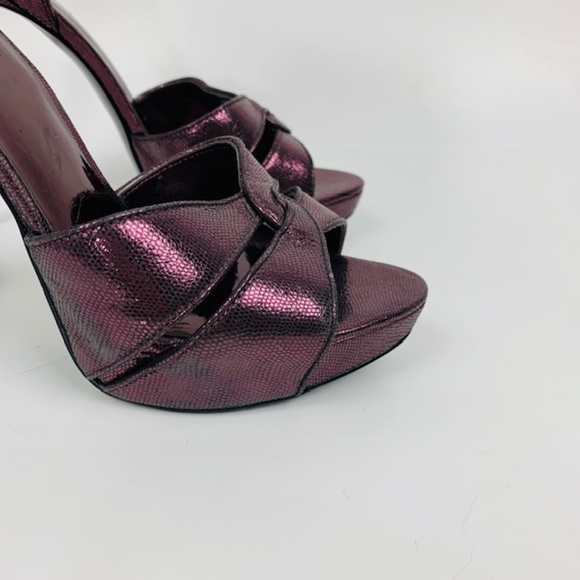 Nine West metallic grape/purple heels. 7M. NWOT. - Picture 9 of 16